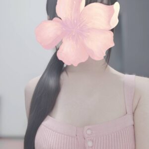 本日17日(日)出勤してます🎀